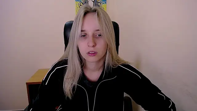 Snapshot of _Nicole_new chatting on 09/25/25, 11:47  Nicole new online show from 09/25/25, 11:47