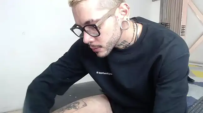 MurdockH online show from 03/18/25, 04:37