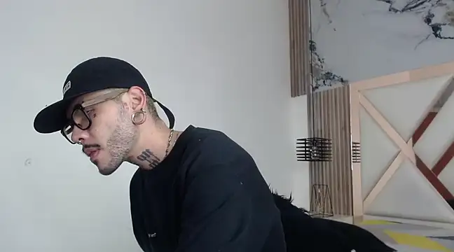 MurdockH online show from 03/18/25, 08:25