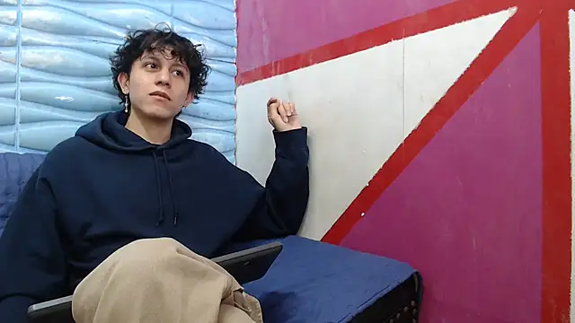 Snapshot of Felipe_Browns chatting on 01/05/25, 01:26 Felipe Browns online show from 01/05/25, 01:26