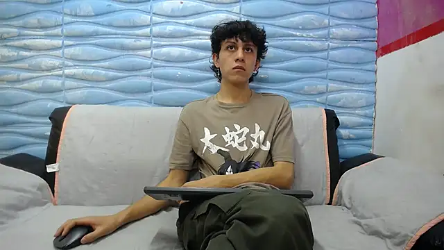 Snapshot of Felipe_Browns chatting on 02/01/25, 12:37 Felipe Browns online show from 02/01/25, 12:37