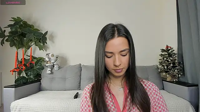 NicoleLuv online show from 12/25/24, 01:09