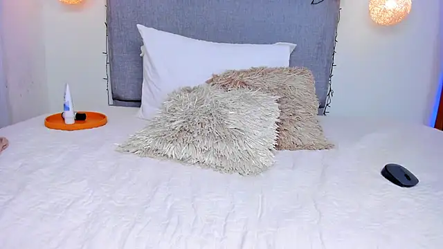 MeganCherryy online show from 12/17/24, 12:34