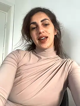 EmaSkyes online show from 10/22/25, 06:46