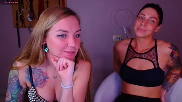 Carrie Moonshine online show from 10/07/25, 08:28