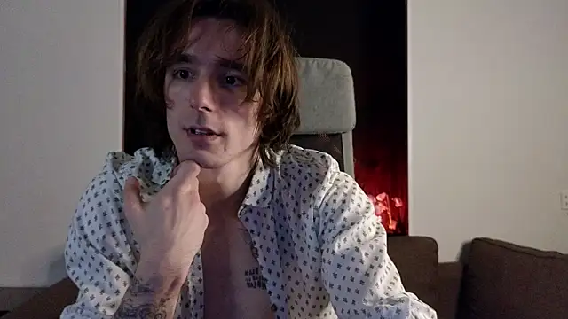 Snapshot of misterhult chatting on 01/23/25, 05:31 misterhult online show from 01/23/25, 05:31
