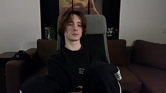 Snapshot of misterhult chatting on 01/24/25, 02:19 misterhult online show from 01/24/25, 02:19