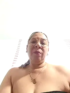 Snapshot of MATTHEW_MRANDA chatting on 02/15/25, 06:12 MATTHEW MRANDA online show from 02/15/25, 06:12