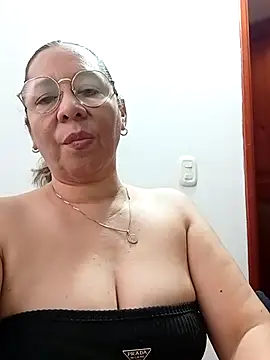 Snapshot of MATTHEW_MRANDA chatting on 03/08/25, 09:40 MATTHEW MRANDA online show from 03/08/25, 09:40