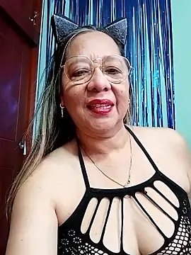 Snapshot of MATTHEW_MRANDA chatting on 10/18/25, 03:46 MATTHEW MRANDA online show from 10/18/25, 03:46