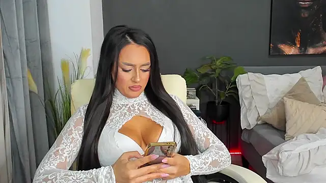 Sonia  Rey online show from 09/17/25, 09:05