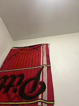 Snapshot of honeybrow chatting on 01/29/25, 11:56 honeybrow online show from 01/29/25, 11:56