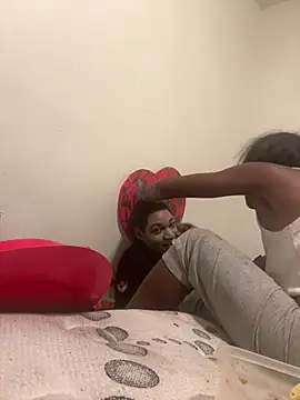 Snapshot of honeybrow chatting on 02/16/25, 05:37 honeybrow online show from 02/16/25, 05:37