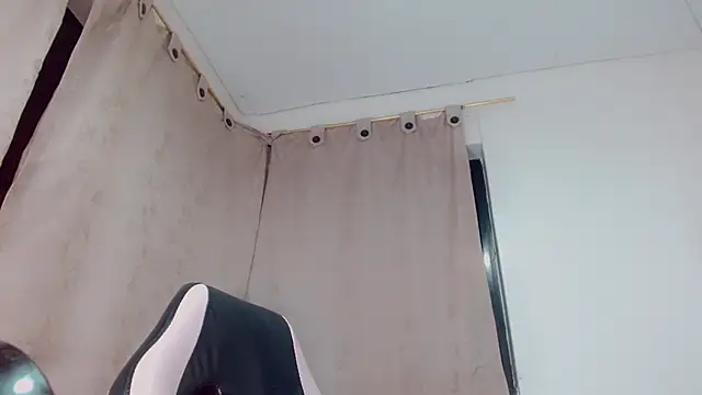 Oriana braom online show from 01/11/25, 01:37