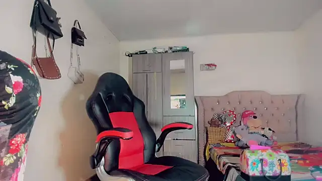 Oriana braom online show from 10/15/25, 07:14