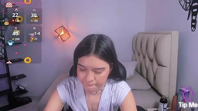 cassiehoward14 online show from 11/05/25, 07:25