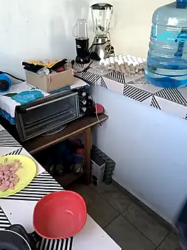 Snapshot of EmpaticBolillo chatting on 11/08/25, 03:23 EmpaticBolillo online show from 11/08/25, 03:23