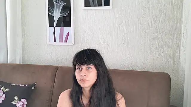 Snapshot of Blue_butterfly chatting on 01/07/25, 07:49 Blue butterfly online show from 01/07/25, 07:49