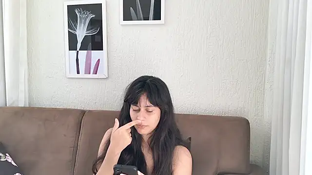 Snapshot of Blue_butterfly chatting on 01/09/25, 06:36 Blue butterfly online show from 01/09/25, 06:36