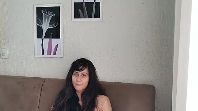 Snapshot of Blue_butterfly chatting on 01/30/25, 02:25 Blue butterfly online show from 01/30/25, 02:25