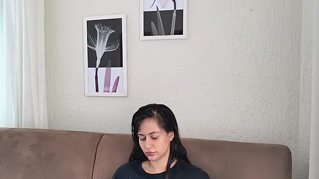 Snapshot of Blue_butterfly chatting on 02/11/25, 02:35 Blue butterfly online show from 02/11/25, 02:35