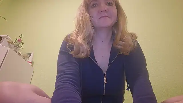 Snapshot of EstrellaWalters chatting on 01/02/25, 06:56 EstrellaWalters online show from 01/02/25, 06:56