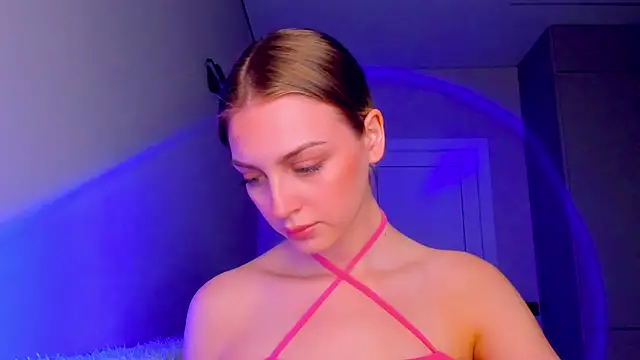 Snapshot of pretty_girlnextdoor chatting on 03/19/25, 07:17 pretty girlnextdoor online show from 03/19/25, 07:17