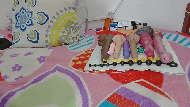 Snapshot of gina_lis chatting on 12/16/24, 02:27 gina lis online show from 12/16/24, 02:27