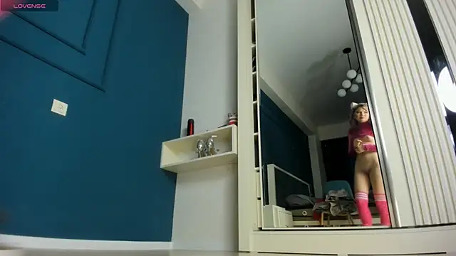 Xiao Mei  online show from 12/23/24, 05:28