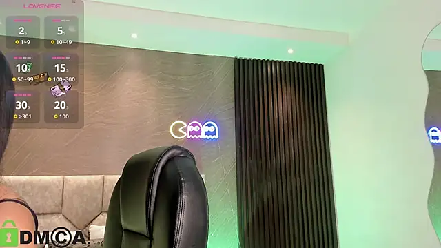 Snapshot of ASHLIE_DIXON1 chatting on 11/15/25, 10:48 ASHLIE DIXON1 online show from 11/15/25, 10:48