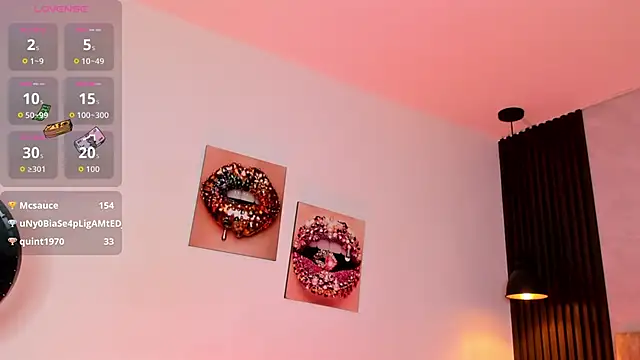 Snapshot of ASHLIE_DIXON1 chatting on 11/18/25, 11:03 ASHLIE DIXON1 online show from 11/18/25, 11:03