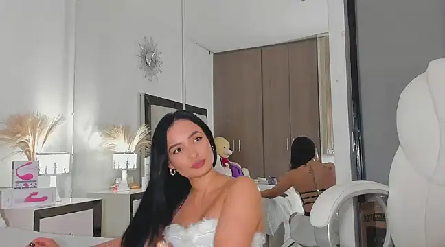 Snapshot of alexa_tobar chatting on 12/21/24, 11:13 alexa tobar online show from 12/21/24, 11:13