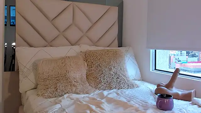 Snapshot of alexa_tobar chatting on 10/19/25, 09:15 alexa tobar online show from 10/19/25, 09:15