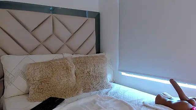 Snapshot of alexa_tobar chatting on 11/01/25, 05:59 alexa tobar online show from 11/01/25, 05:59