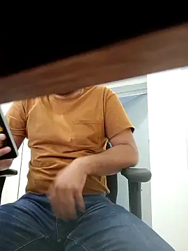 friendsloversex online show from 11/18/25, 04:33