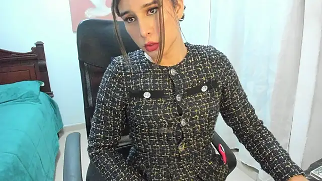 Snapshot of misstresbigcockts chatting on 11/12/25, 10:48 misstresbigcockts online show from 11/12/25, 10:48