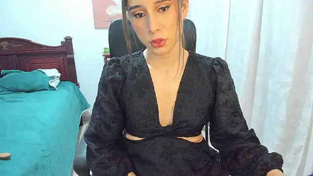 Snapshot of misstresbigcockts chatting on 11/14/25, 10:25 misstresbigcockts online show from 11/14/25, 10:25