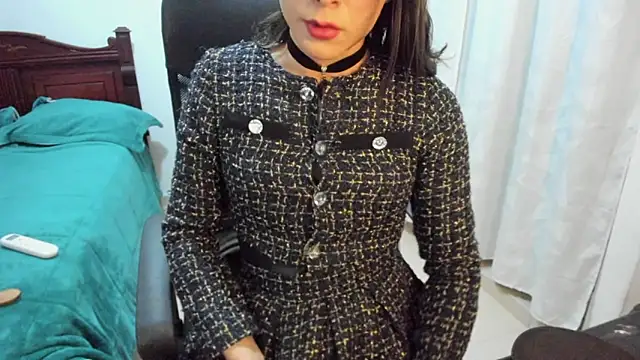 Snapshot of misstresbigcockts chatting on 11/27/25, 11:51 misstresbigcockts online show from 11/27/25, 11:51