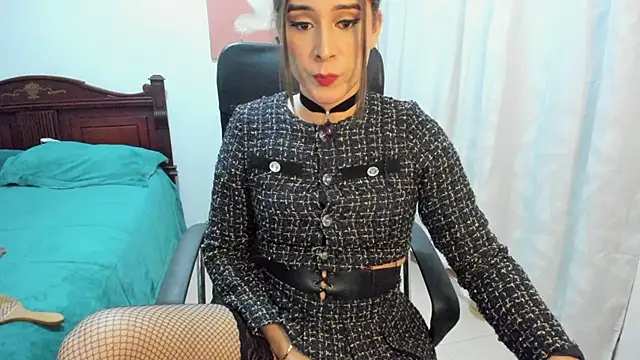 Snapshot of misstresbigcockts chatting on 11/29/25, 03:20 misstresbigcockts online show from 11/29/25, 03:20