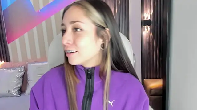 emily layton online show from 10/14/25, 02:40