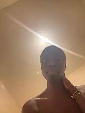 Snapshot of pupine35 chatting on 11/17/25, 05:41 pupine35 online show from 11/17/25, 05:41