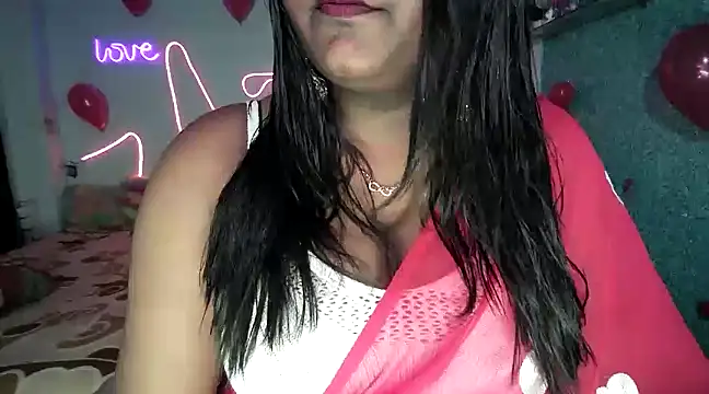 Snapshot of expression_queen chatting on 02/17/25, 02:37 expression queen online show from 02/17/25, 02:37