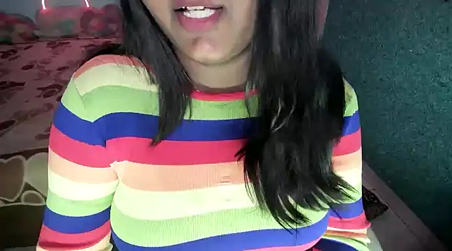 Snapshot of expression_queen chatting on 02/19/25, 12:14 expression queen online show from 02/19/25, 12:14