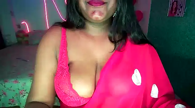 Snapshot of expression_queen chatting on 03/10/25, 11:21 expression queen online show from 03/10/25, 11:21