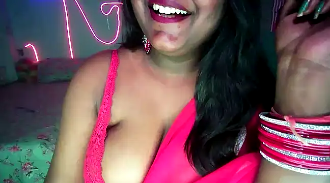 Snapshot of expression_queen chatting on 03/10/25, 02:48 expression queen online show from 03/10/25, 02:48