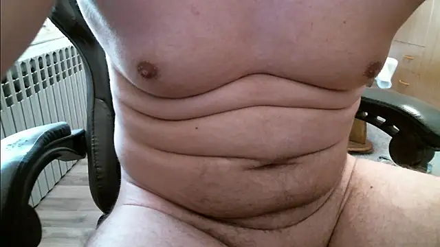 Snapshot of HornyBigCummer chatting on 10/22/25, 01:00 HornyBigCummer online show from 10/22/25, 01:00