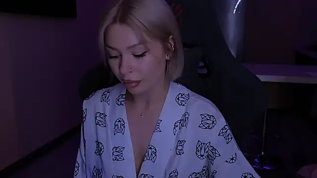 Sasha Mason online show from 10/12/25, 02:32