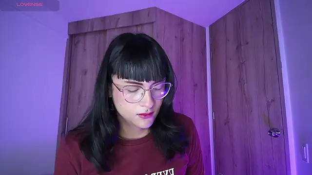 Snapshot of Kiitygirl chatting on 01/28/25, 10:34 Kiitygirl online show from 01/28/25, 10:34