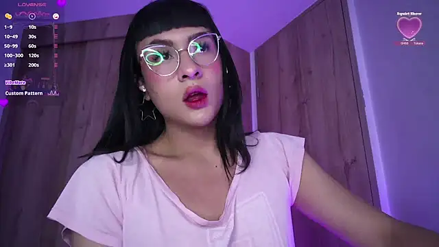 Snapshot of Kiitygirl chatting on 02/05/25, 10:55 Kiitygirl online show from 02/05/25, 10:55