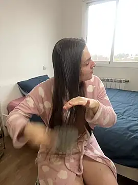 Snapshot of tatianaAlvarez1 chatting on 03/01/25, 10:45 tatianaAlvarez1 online show from 03/01/25, 10:45
